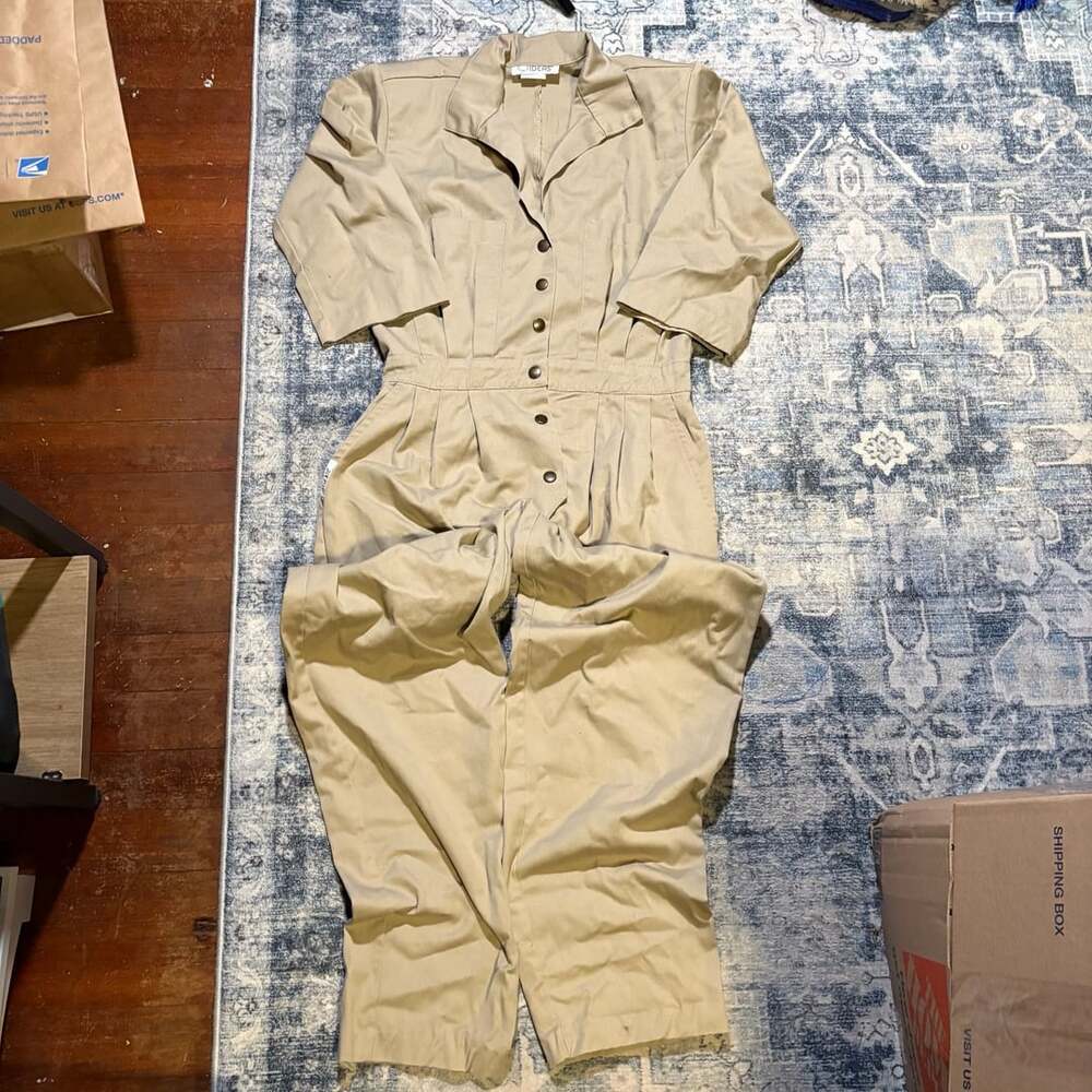 Vintage Ideas Jumpsuit Size 9/10 Khaki